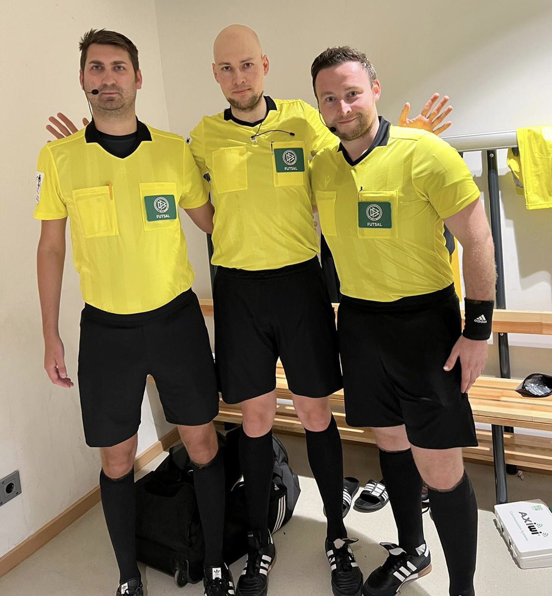 German Futsal referee Matti Kastendeich sent us this picture of him and his Futsal referee colleagues working with AXIWI in the Futsal Bundesliga, Germany! Game: TSG Mainz vs. MCH Bielefeld! 

#AXIWI #Futsal #ref #scheidsrechter #referee #umpire