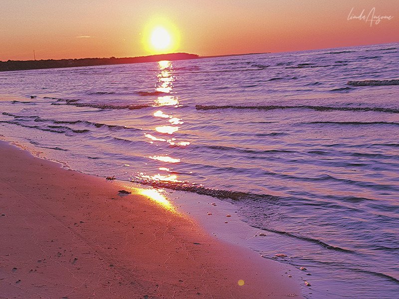 PORT8ART's tweet image. #Missing you is like walking around without my heart. 
I feel this way because my #heart is with #you.
#always

#ocean #Euphoria #landscape #photo #photography #aesthetic #cottagecore #beachlife #beachvibes #quote #quoteoftheday