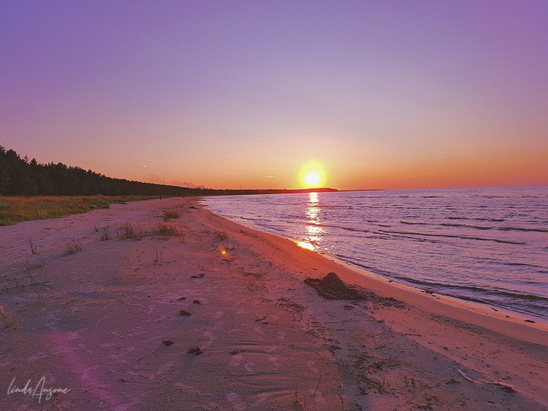 PORT8ART's tweet image. #Missing you is like walking around without my heart. 
I feel this way because my #heart is with #you.
#always

#ocean #Euphoria #landscape #photo #photography #aesthetic #cottagecore #beachlife #beachvibes #quote #quoteoftheday