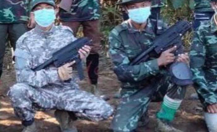 Jake_Hanrahan's tweet photo. #Myanmar / #Burma: Anti-junta militants seen with more FGC-9 3D-printed firearms—JStark’s creation. https://t.co/3OBcIXYVFg