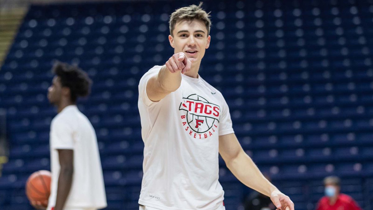 We'll see YOU at 2 PM at <a href="/Webster_Arena/">Molly</a>‼️

🆚 <a href="/IonaGaelsMBB/">Iona Men’s Basketball</a>
⌚ 2 PM
🏟️ <a href="/Webster_Arena/">Molly</a>
🎟️ bit.ly/31IpvzK
💻 es.pn/3razGFY
🌎 bit.ly/3HTDsu5
📊 bit.ly/34KDmXH
📒 bit.ly/3r9AURL

#WeAreStags #StagsCompete #MAACHoops 🤘🏀