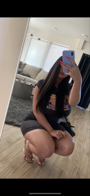 miss me?! https://t.co/qy67EuB3jz