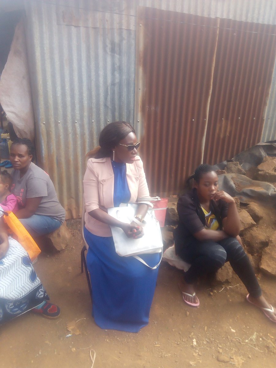 Ceciliambati's tweet photo. During my door to door grass root community engagement in Kangemi resource area,we discussed the  challenges faced by the residents and sustainable solutions .
#WestlandsFreshNaMbati #MamaWaKazi

Mimi Cecilia Nakhungu Mbati naamini #PamojaTunaweza https://t.co/Pg4ob2jM8Q