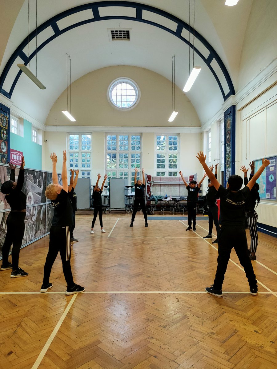 Hillingdon_TT's tweet photo. 4 MORE SLEEPS UNTIL OUR SPRING TERM BEGINS! 🤯

FREE TRIALS available for ALL classes. To secure your FREE TRIAL, DM us or head to: 
https://t.co/YCHuhnn7Qb for more info 👈🏾 

Let us transform your child's life! 🌟

#hillingdontheatretrain #dancingforkids #choosetheatretrain https://t.co/5zjj4aHe6R