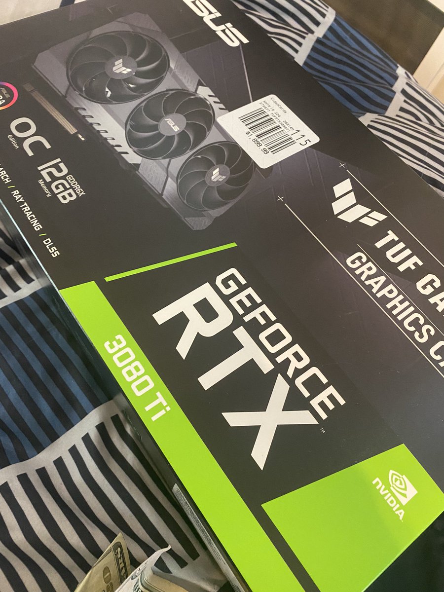 KINGDOMCOME911's tweet photo. @GPUNotify microcenter Brooklyn in stock https://t.co/VnAkleHwTV