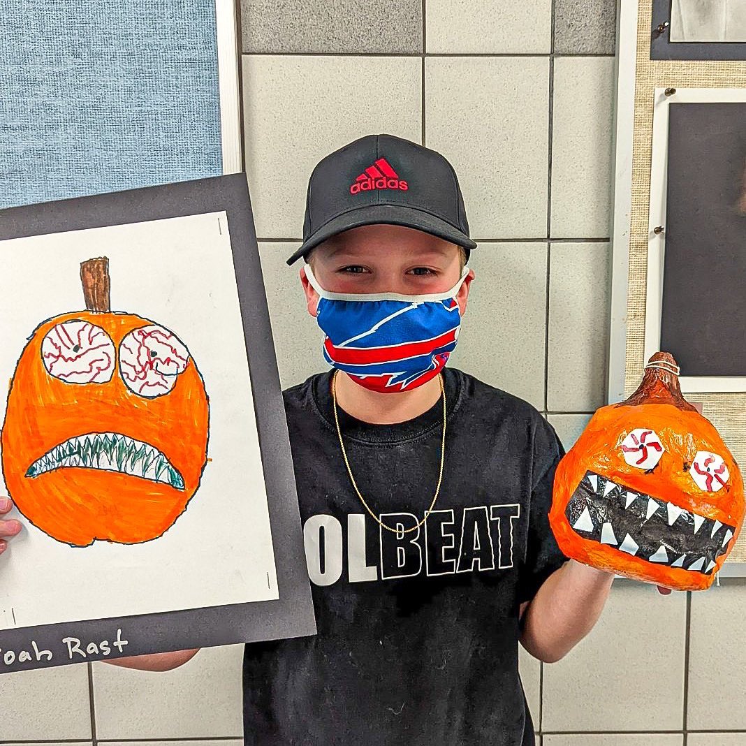 LeRoy_CSD's tweet photo. The monsters are coming to life!
Ms. Castro’s annual collab w/ @LeRoyWSS’s Mrs. Skyer’s 2nd graders is making great progress!
Our 7th grade Knights are taking the 2nd graders’ 2D drawings and creating fun 3D monsters out of them! Stay tuned!
#LRart💪
#KnightsHelpingKnights https://t.co/fXiGc2hsx5