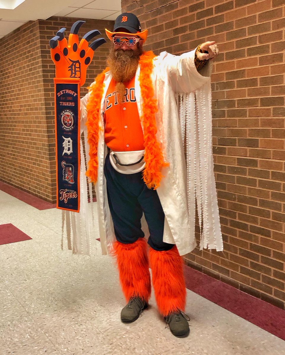 PresidentBeard's tweet photo. It’s Day 2 of “Loyalty Week” at #HartnellUniversity and time for the Tigers! From Cobb to Cabrera, Trammell to “Sweet Lou”, & Greenberg to Kaline (w/dash of Fidrych)… “Bless you boys!”
#135HartnellLive #RollTheSleeves #HartnellHistory #ALLN #SpartansEDU @tigers #DetroitTigers https://t.co/KoRwtXPbGW