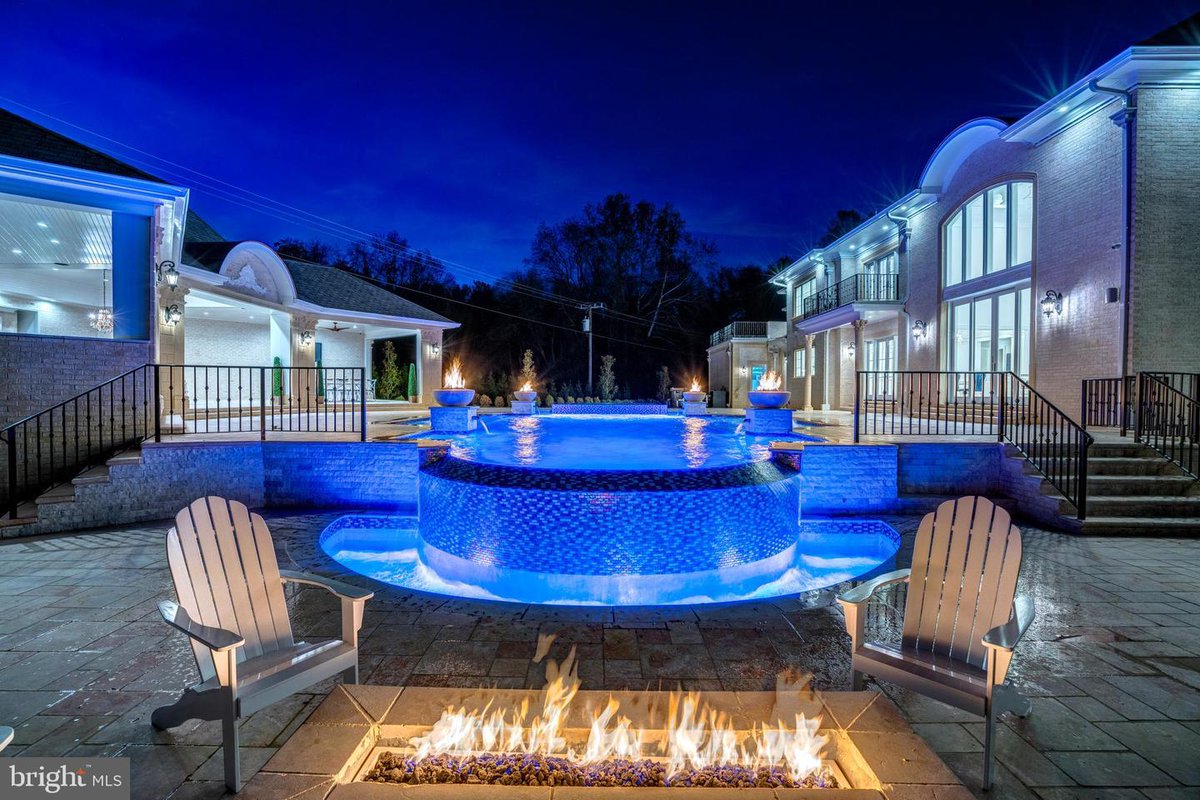 MillionDHomecom's tweet photo. Listed for $10,500,000 - 8911 GEORGETOWN PIKE MCLEAN, VA 22102- The Chateau Blanc is an extraordinary 18,000 square foot mansion in prestigious McLean Virginia. https://t.co/Nwgob9JnyB #luxuryrealestate #realtor #realestate #luxury #dreamhome #novarealtor #northernvirginiahomes https://t.co/g8E7PrzXE8