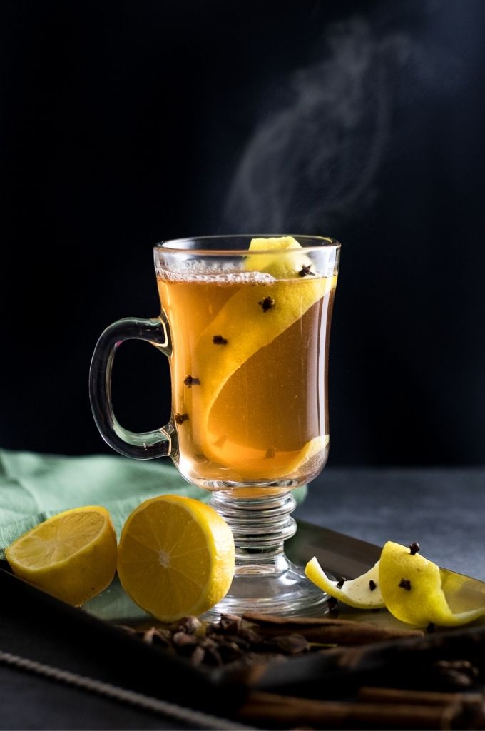 With a chill in the #Vegas air, we think it's a perfect time for a warm Hot Toddy. #NationalHotToddyDay

📸 <a href="/cocktailcontess/">Cocktail Contessa</a>
