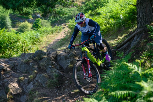 Riding, hiring or considering an e-MTB? 🚵‍♀️🔋 Help shape how future electric mountain bike trails and services look, ride and feel by completing a short survey. Plus there are seven £10 Amazon vouchers up for grabs! ⚡ bit.ly/3F3zTQX 📷 @man_down_media