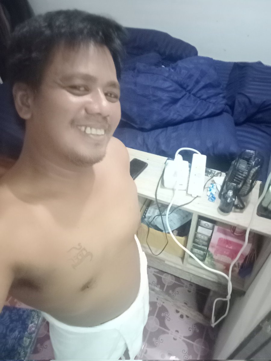 ไปอาบน้ำนอนดีกว่า เมื่อไรจะมีคนถูหลังให้สักที💦💦🤪🤪🤪