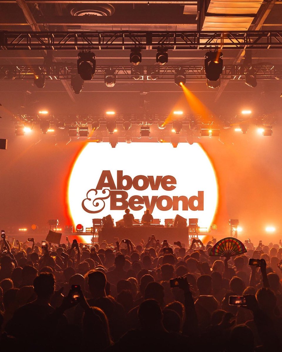 TAG_Live tweet media