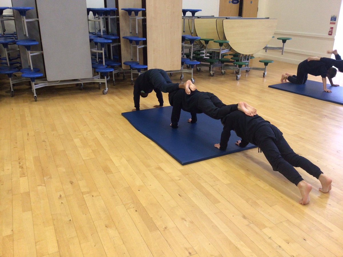 Year 4 PE -Exploring partner balances 😀