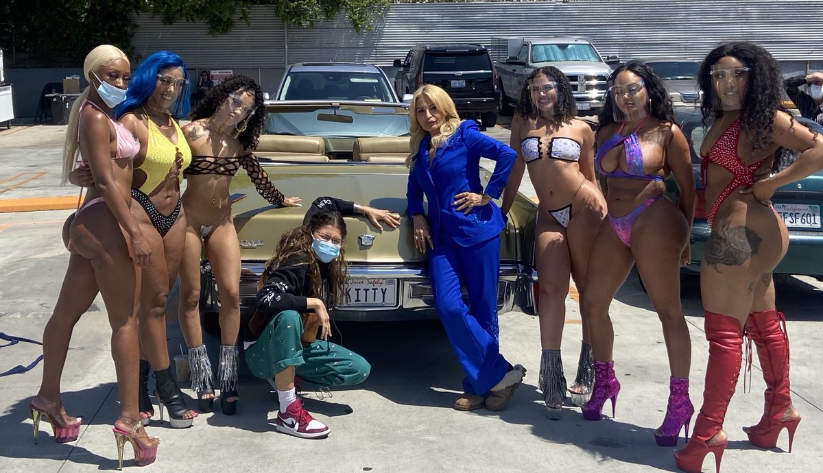 NARDUC3's tweet image. 💛kitty mobile #euphoria #euphoriaseason2