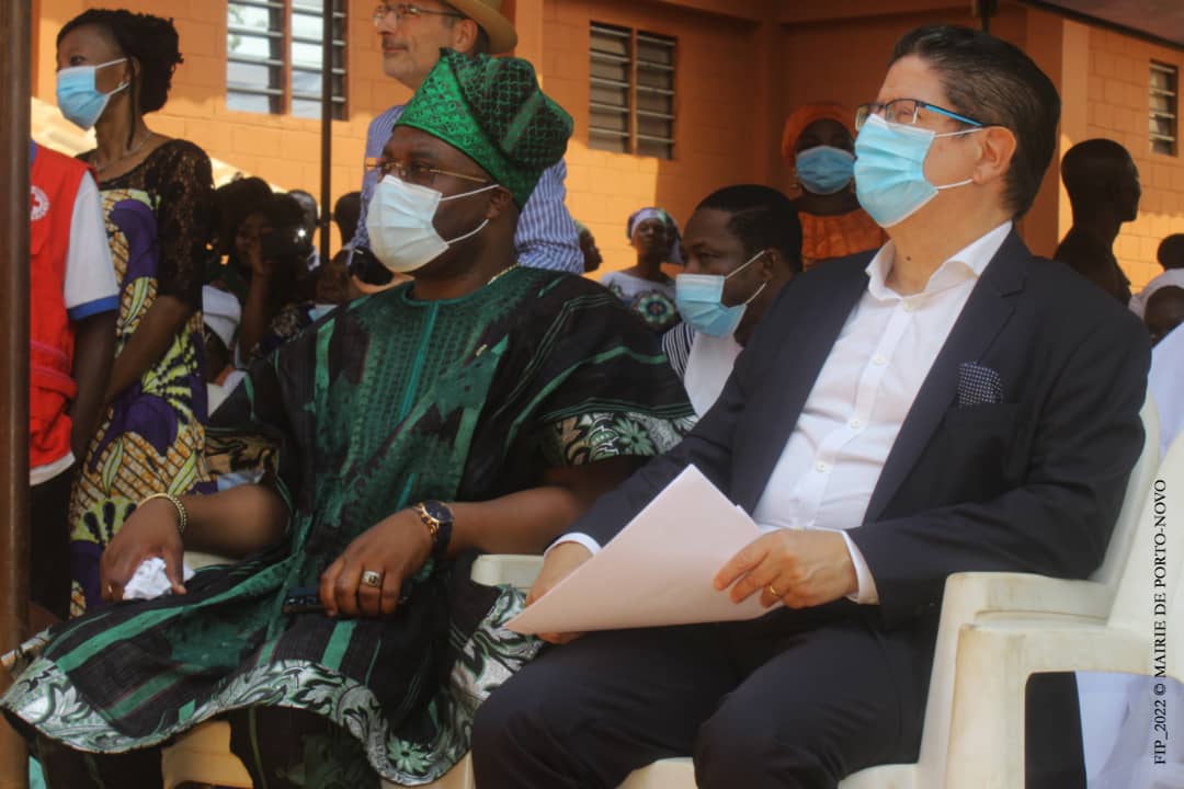 FIPBenin's tweet photo. Retour sur les images de la cérémonie de l'inauguration de la place vodoun GBELOKO et la visite des installations du Festival Porto-No MAD en présence du Maire de la ville de Port-Novo, Charlemagne N. Yankoty, les têtes couronnées et des invités de marques.
#FIP2022 #wasexo #FIP https://t.co/ul5zCo28IH