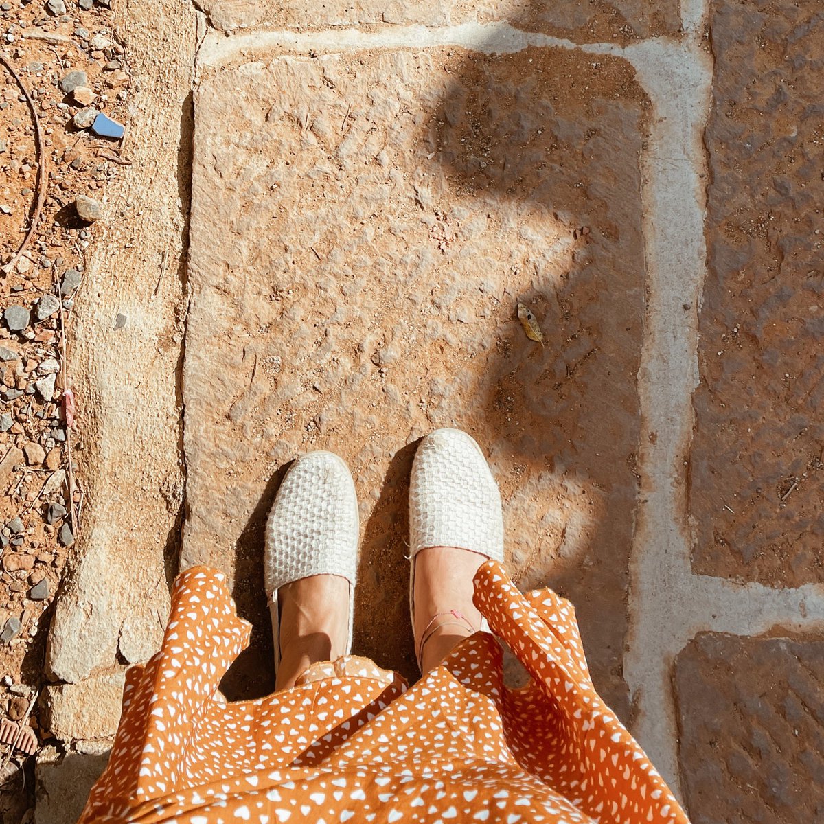 Vivir en #Barichara te permite sentir la tranquilidad de poder dar cada paso con confianza, respirando la calma de la vida en libertad