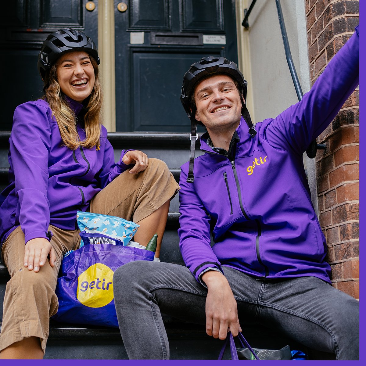 Woon je op 4 hoog? No problemo, wij klimmen graag tot aan je voordeur 🥳⁣
⁣
#boodschappenbinnenminuten⁣
#getirishier