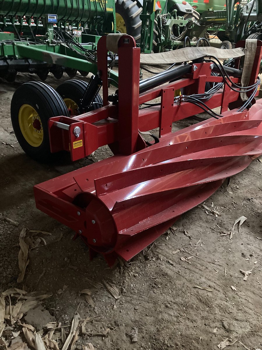 FondWater's tweet photo. Stopped out at one of our farmers yesterday to check out the roller crimper he bought. He's been inspired by @FarmGreen13 to give crimping a try!
Check back in the spring for some footage!
@wilandwater
#RyeNot
#RollerCrimp https://t.co/TkRYuXfAim