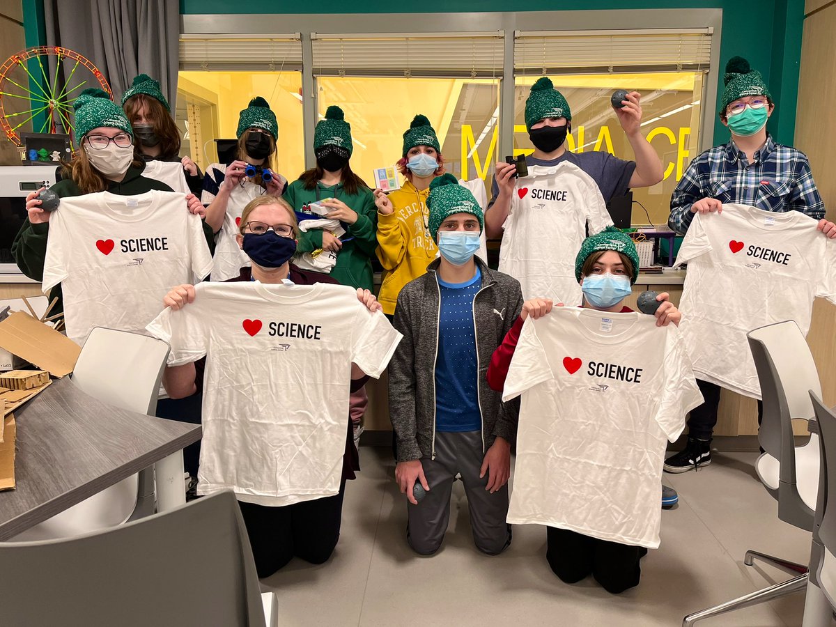 KNgaiSci's tweet photo. #WJJMS Innovations students celebrate their winning design for the Hartford Courant and CT Science Center’s Gingerboard House Competition. Thanks @CTScienceCenter for all the great prizes! #Colchester https://t.co/CQ7alhQS2O