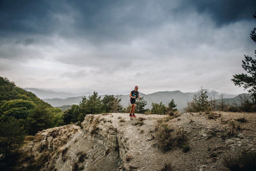 🚩RUTA: CASTELL DE MONTESQUIU 👉🏼 CASTELL DE BESORA 

ℹ️ Itinerari amb unes vistes espectaculars del Pirineu, al nord, i del Bisaura, al sud i si hi ha sort, podrem observar el Pedraforca i Montserrat. 🏔️💪🏻

🔸Més informació: osoning.com/ruta/castell-d…

#territoriosoning #osona