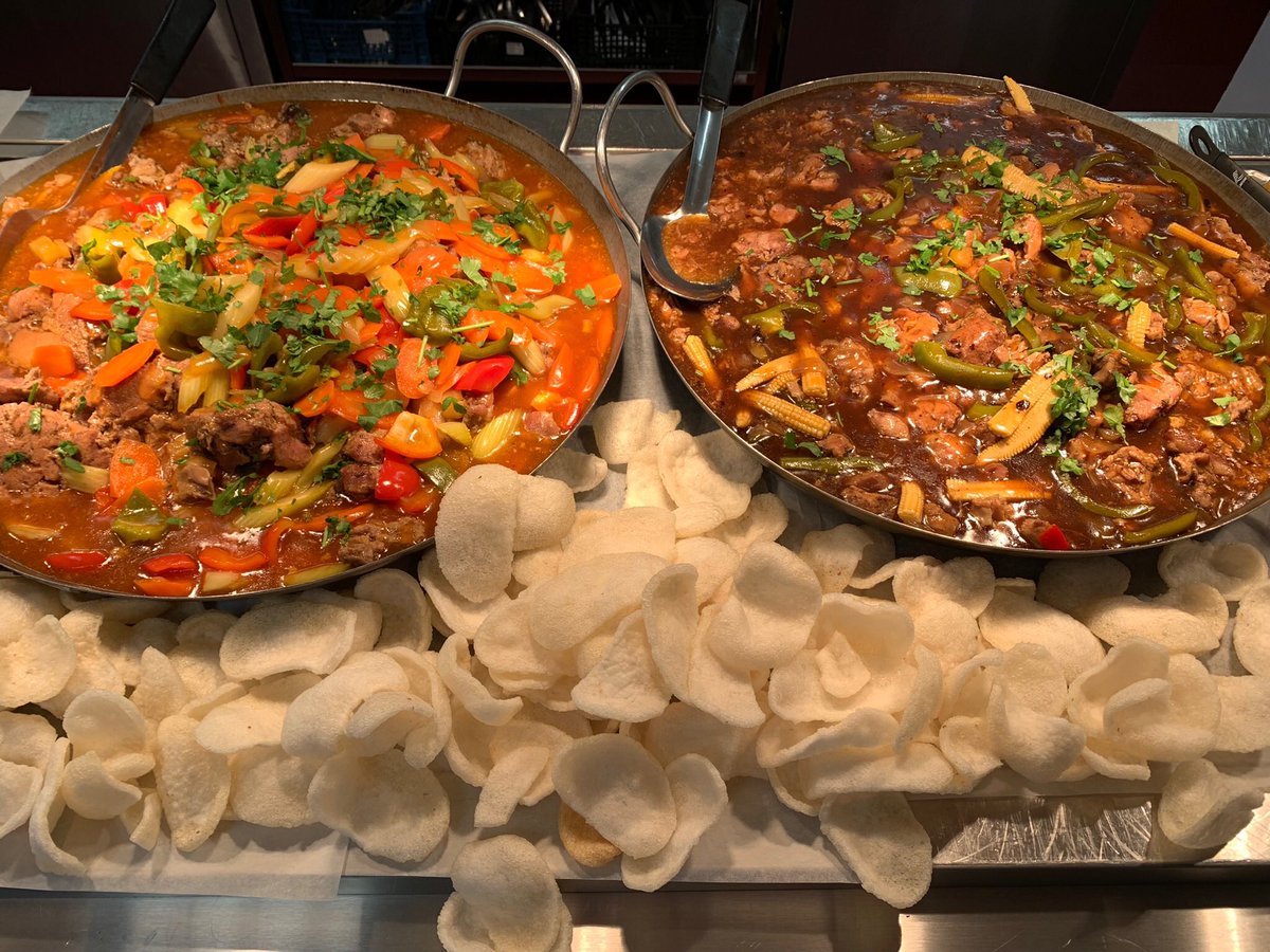 Michelle Hendrick (@mh_hendrick) on Twitter photo A re positioning and revamped salad bar, a prawn, chicken and chorizo paella or pork with black bean or sweet and sour sauce with egg noodles today 😋 <a href="/ExeterSchoolUK/">Exeter School Devon</a> <a href="/IndiesSodexo/">IndependentsBySodexo</a> <a href="/TA3SodexoChef/">Tom Allen</a> A re positioning and revamped salad bar, a prawn, chicken and chorizo paella or pork with black bean or sweet and sour sauce with egg noodles today 😋 <a href="/ExeterSchoolUK/">Exeter School Devon</a> <a href="/IndiesSodexo/">IndependentsBySodexo</a> <a href="/TA3SodexoChef/">Tom Allen</a>