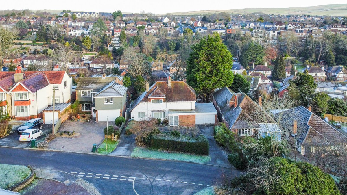 📣 Coming Soon 📣

Spacious three bedroom detached house with a garden, a driveway and a garage. 

📍Tongdean Lane, Brighton

Get in touch to find out more:
📧 prestonpark@sawyerandco.co.uk
📞01273 201929

#property #sawyerandco #newhome #homeinspo #brighton #forsale #sales
