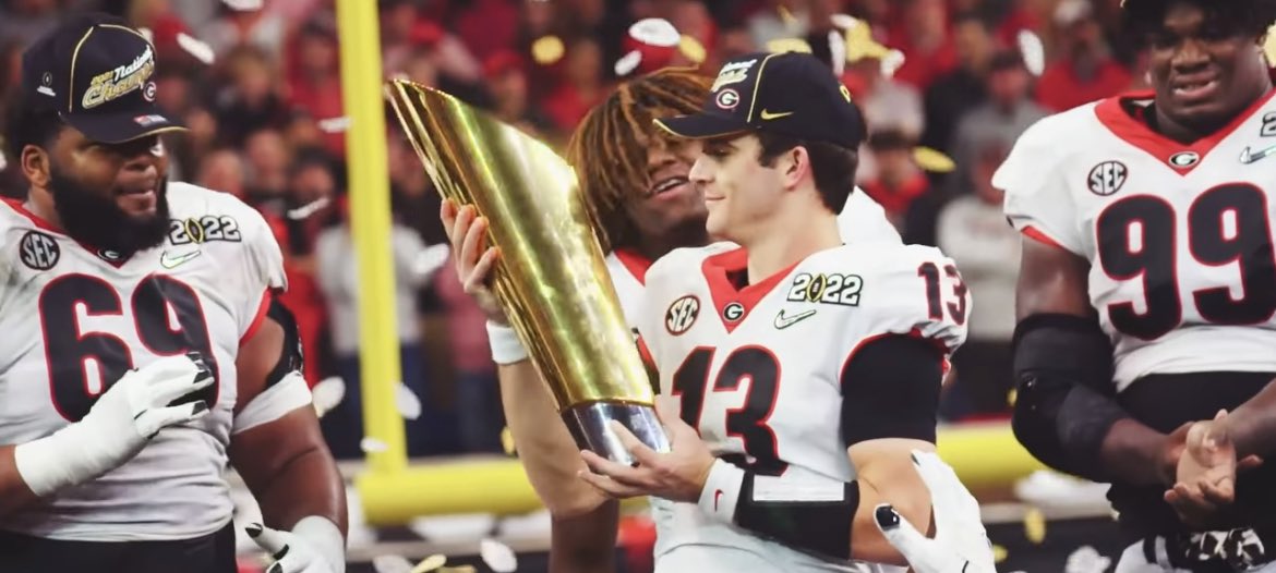 SwingNmiss3's tweet photo. The Mailman Delivered #DawgsOnTop #NationalChampionship https://t.co/SwPFAV0f1c