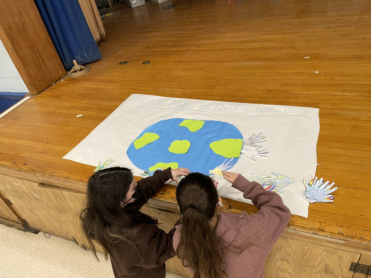 Welcome back K-Kids! To kick off the new year we are are reminding everyone of the many reasons we joined our club. Look out for our poster in the halls of Bowling Green! 
 <a href="/MissLangro_BG/">Miss Langro</a>