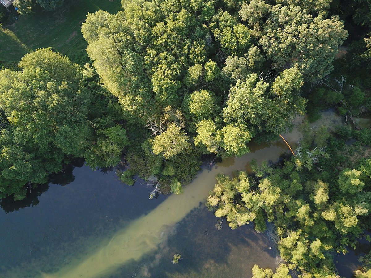 Iamfluid's tweet photo. We live on unceded Lenni Lenape land. $ET harmed these waters. Our @PAAttorneyGen has the authority to #HaltMarinerNow thru an #InjunctionNow & force EnergyTransfer to clean their mess FIRST. & an independent contractor does a full groundwater impact study & the ppl own the data! https://t.co/u1OQto1sH3