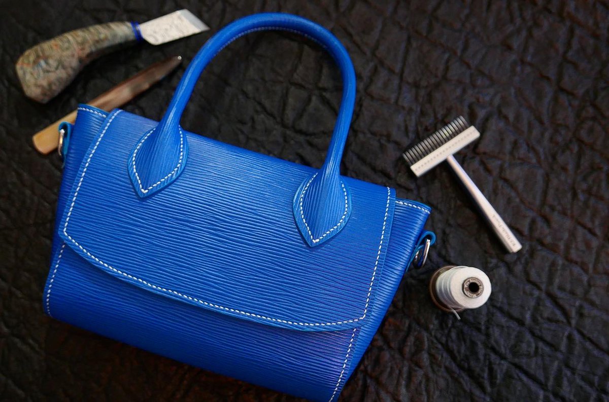 TheIIAtelier's tweet photo. The Magdalena Tote! My first original bag I made entirely by hand. From pattern to stitching the bag together. https://t.co/o2qxkUgJlS