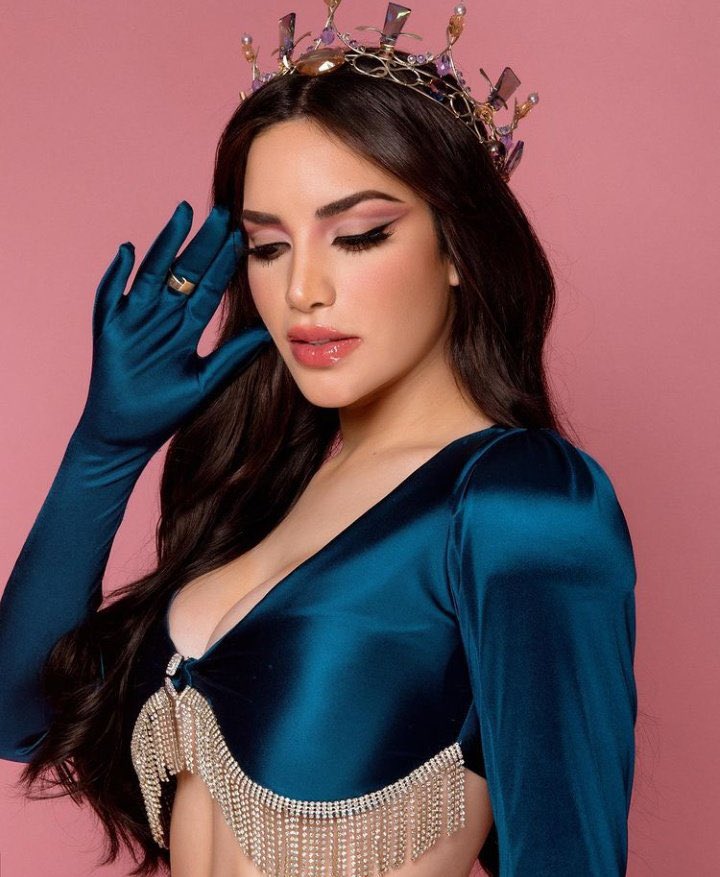MTVLA's tweet photo. La gira del 2022 está cada vez más cerca 💅
LARGA VIDA A LA REINA KIM 😮‍💨❤️‍🔥 

KIM THE QUEEN 👑 @KimberlyLoaiza_ 
#MTVNewsLA https://t.co/HjUOTmNFA3