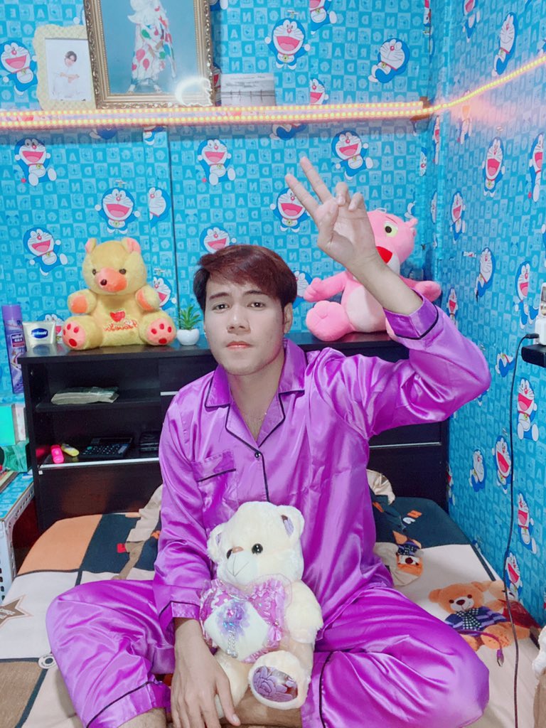 ZweMyoAung3's tweet photo. Good night 😘💤😴🌙ပါ https://t.co/SGB2AjKYeI