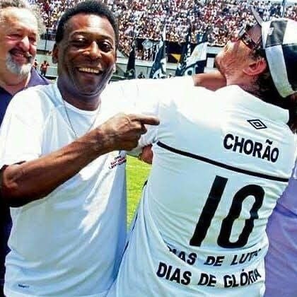 brazilian_pics's tweet photo. Pelé e Chorão. 📸 https://t.co/NAE0e6VrI0