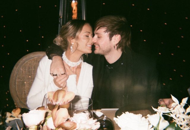 talkfastskeetz's tweet image. ALEXA PLAY BEST YEARS BY 5SOS