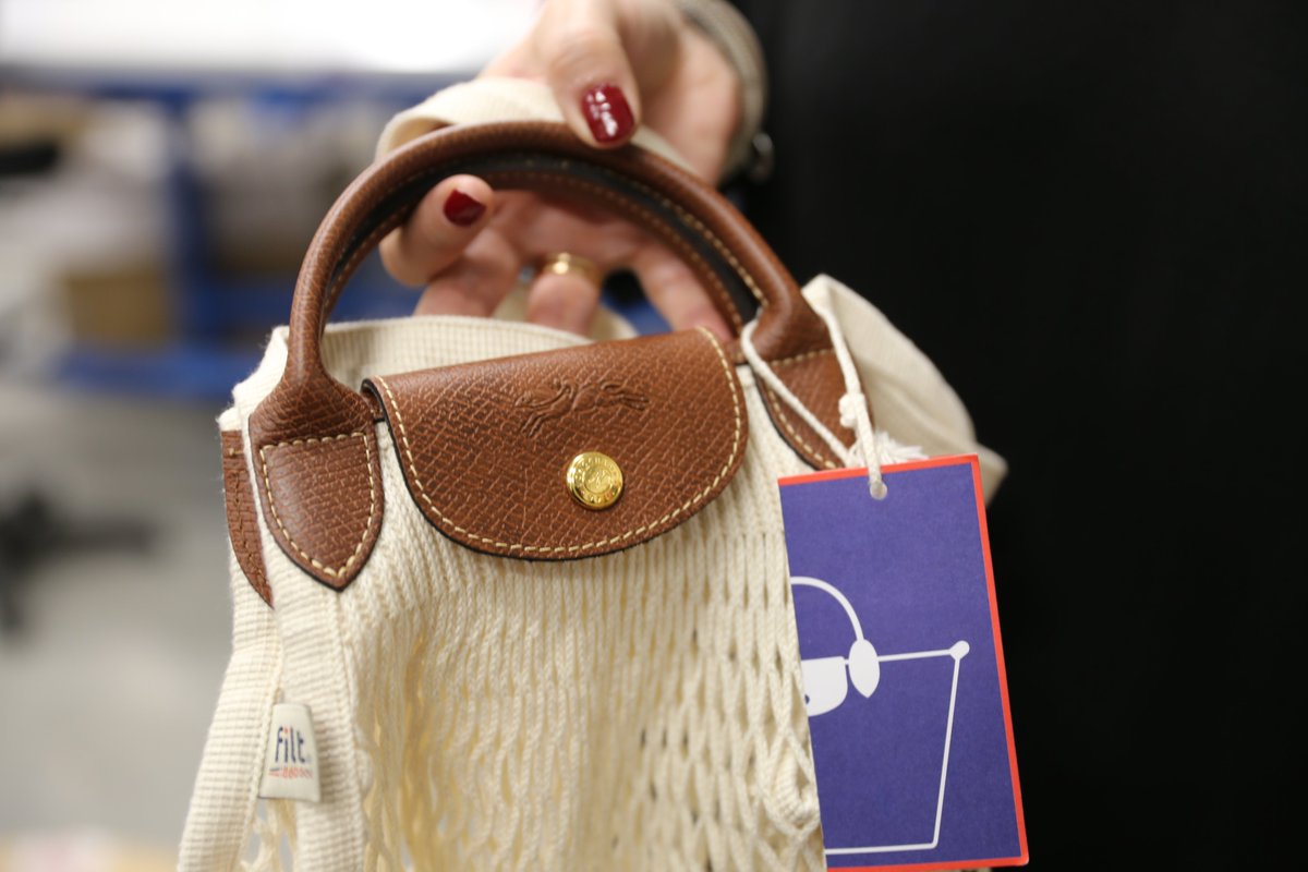 🧶 <a href="/FiltFrance/">FILT1860</a>, située à Mondeville (14), est mondialement connue pour ses filets à provisions tricotés ! Son savoir-faire a séduit de grandes marques comme Chanel ou Longchamp mais aussi de nombreux secteurs d'activité. La <a href="/RegionNormandie/">Région Normandie</a> soutient son développement à l'export.