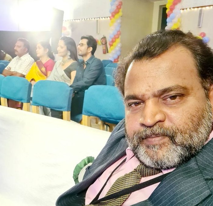 akshithaRk's tweet photo. From the sets of #rangamarthanda❤️😍
All the very best @director_kv sir , @meramyakrishnan mam , @JoinPrakashRaj sir and entire team!!❤️
This will be a Blockbuster for sure ❤️
Eagerly waiting for this special one 🥺❤️
#ramyakrishnan #actress #idol #love #telgue https://t.co/XlHx45lPIP