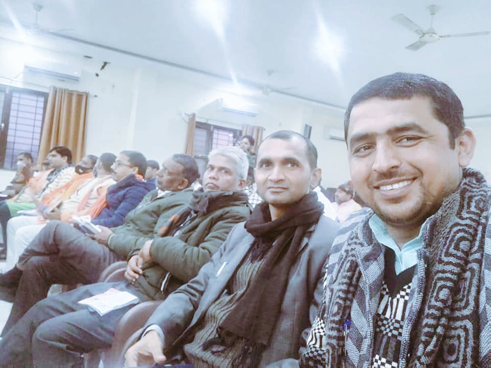 anilkum48674963's tweet photo. विधानसभा चुनाव 2022 के दृष्टिगत चुनाव संचालन समिति जिला यमुना पार की बैठक में उत्तर प्रदेश के सह प्रभारी भाजपा श्री सुनील ओझा जी का मार्गदर्शन प्राप्त हुआ।
  अनिल मिश्र (अधिवक्ता) 
         जिला प्रचार प्रसार प्रमुख 
              चुनाव संचालन समिति
             भाजपा यमुनापार https://t.co/pFFw7TZN9d