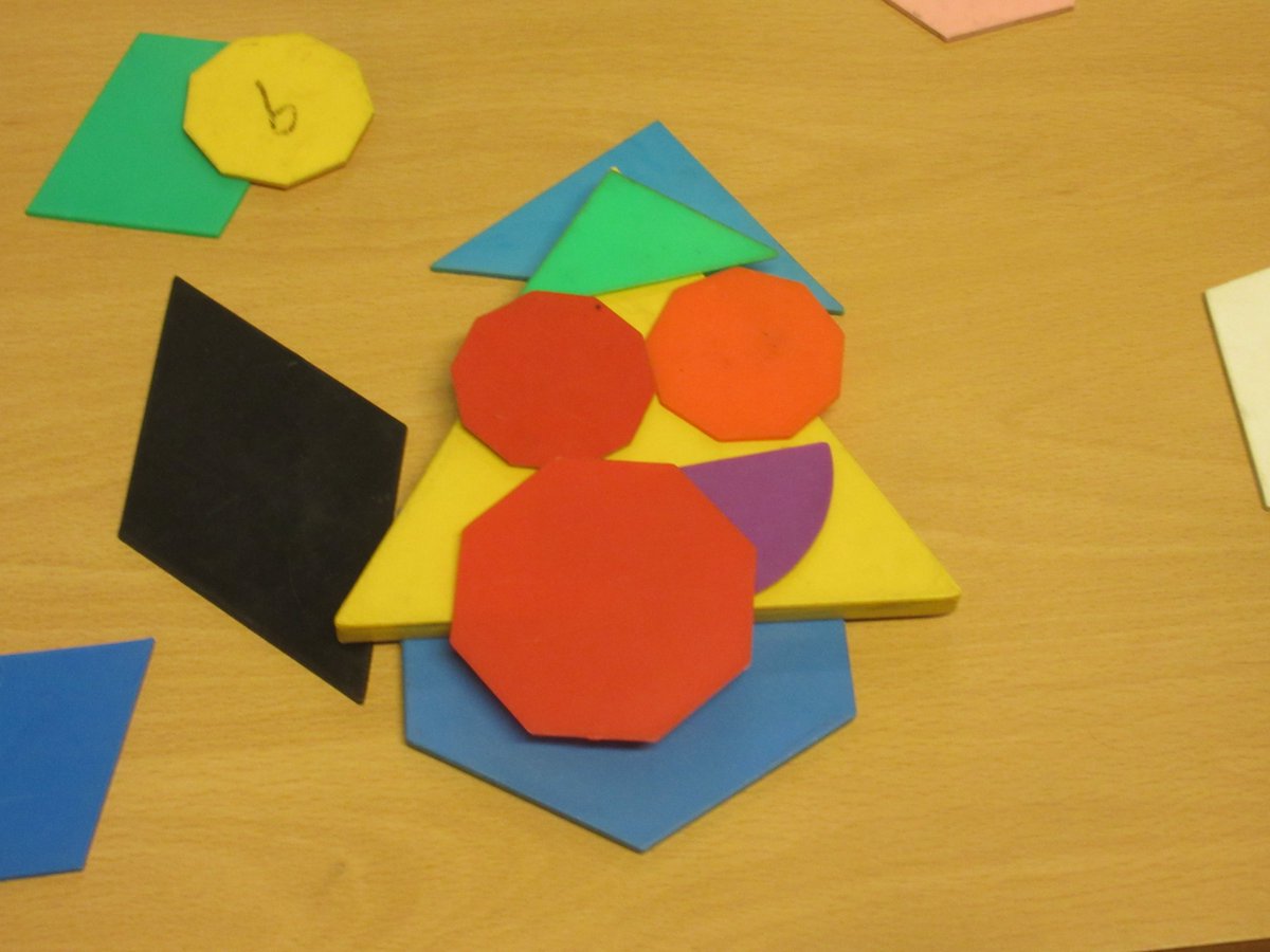 HolmesChapelPS's tweet photo. Year 1 had fun today exploring 2D shapes. They made some fantastic pictures. https://t.co/pAqGmGxu80