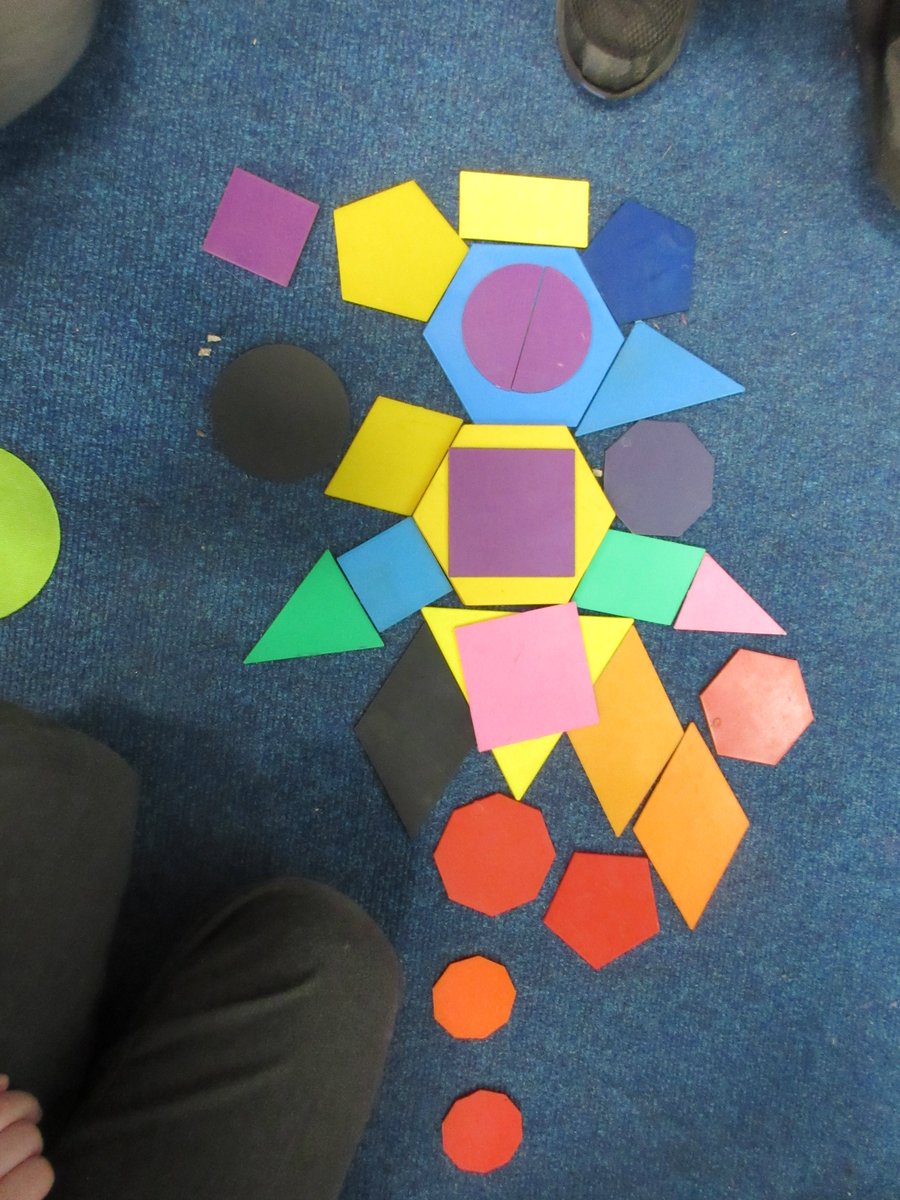 Holmes Chapel Primary School (@holmeschapelps) on Twitter photo Year 1 had fun today exploring 2D shapes. They made some fantastic pictures. Year 1 had fun today exploring 2D shapes. They made some fantastic pictures.