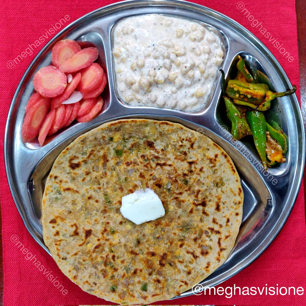 meghasvisione's tweet image. Paneer Onion paratha, Boondi Raita, Carrot 🥕 Fried Chillies 🌶️
#dinnertime
#MeghasVisione
#MeghasKitchen

Follow me on Instagram for more photos 😊
instagram.com/p/CYmMFy3PS9k/…