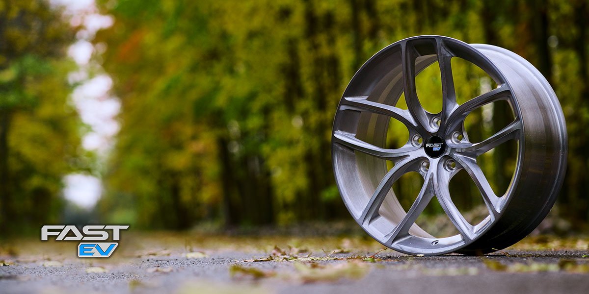 Inside_Track's tweet image. VAUDREUIL, QC – Fast EV, an alloy wheel brand owned by Fastco Canada is announcing the introduction of its first forged alloy wheel designed for Tesla vehicles. Full release at the link below.
#automotivewheels #FastEV #fastwheels #FASTCO #FASTCOCanada

insidetracknews.com/first-fast-ev-…