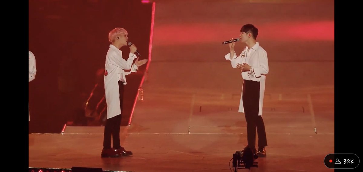 Aerlynne29's tweet photo. Uri #JongKey~
#SHINee #DDD #SW2016 https://t.co/KqrVd8Uwsz