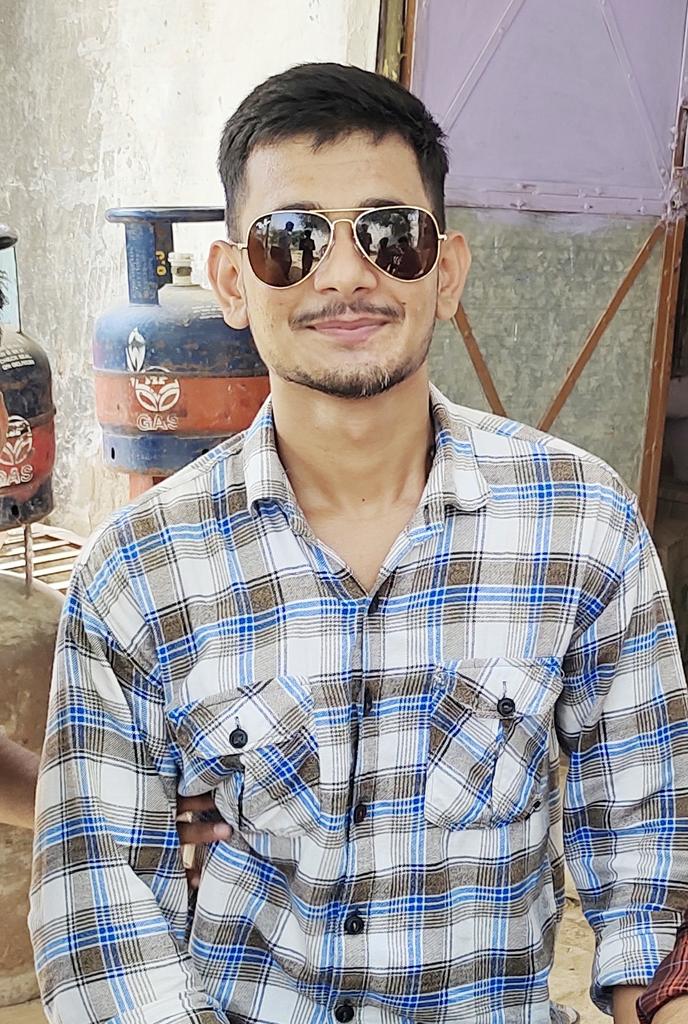 “ठीक से खड़ा होने के लिए, कई बार लड़खड़ाना पड़ता है।”
#newupdate #travelphotography #motivation
