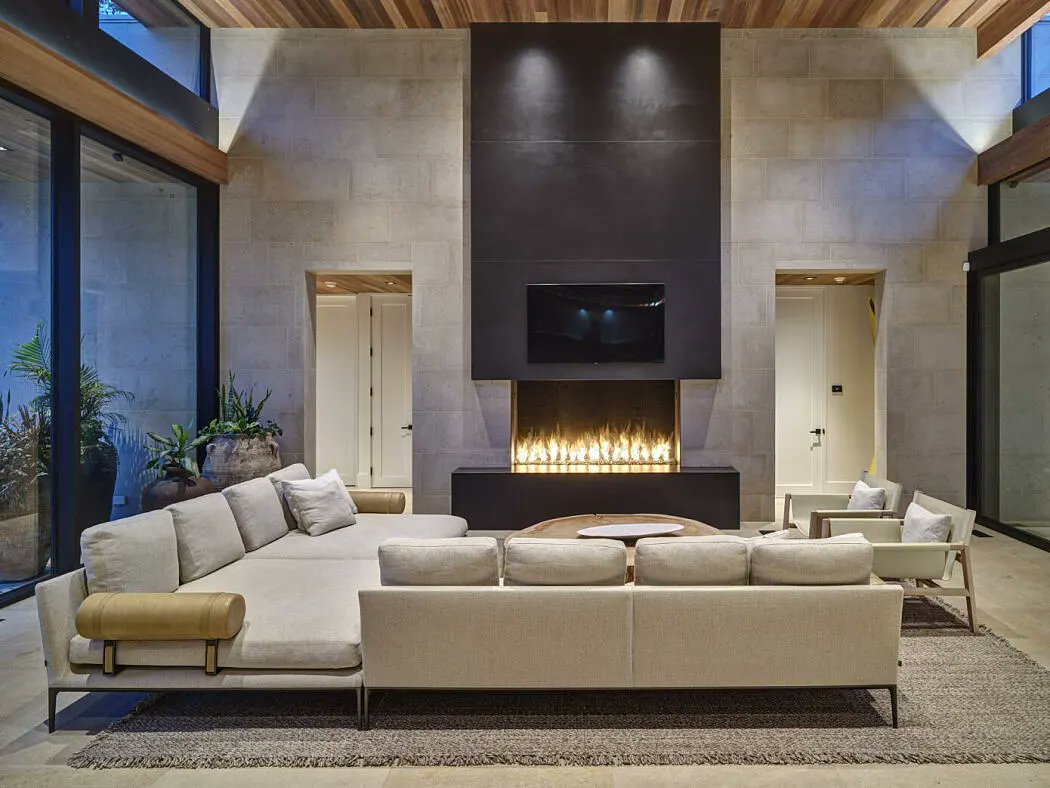 Deborah06354249's tweet photo. The #interiordesign of this #coolhouse exudes a comfortable feeling that will help the residents enjoy time indoors.  https://t.co/M3UhREMMgw https://t.co/VS0XFEtBAL