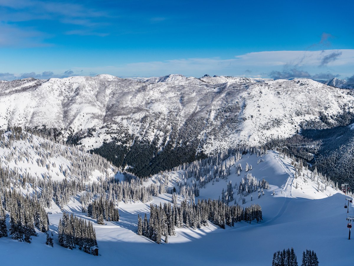 Crystal Mountain tweet media