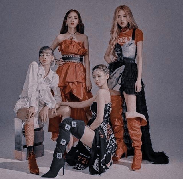 jisookim1910's tweet photo. Bp cb istiyoruz! 

#BLACKPINKCOMEBACKNOW https://t.co/FHKF4DwDvh