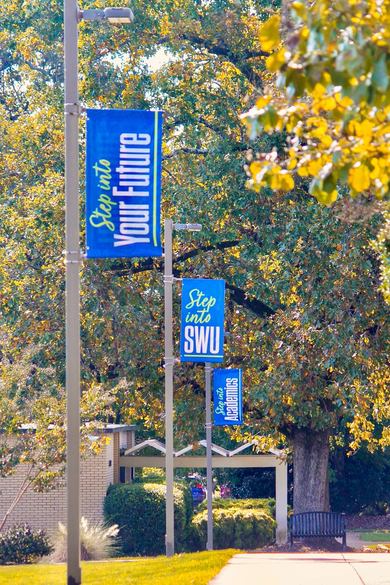 SWU_edu's tweet photo. SWU congratulates all our students who made the Dean’s List for Fall 2021. 
https://t.co/Rl5qlo0nMY https://t.co/bUcDwUVc9D