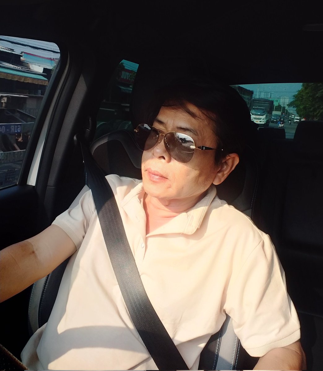 thai383979's tweet photo. Về thôi hoàng hôn buông rồi https://t.co/8cNAdVSnws