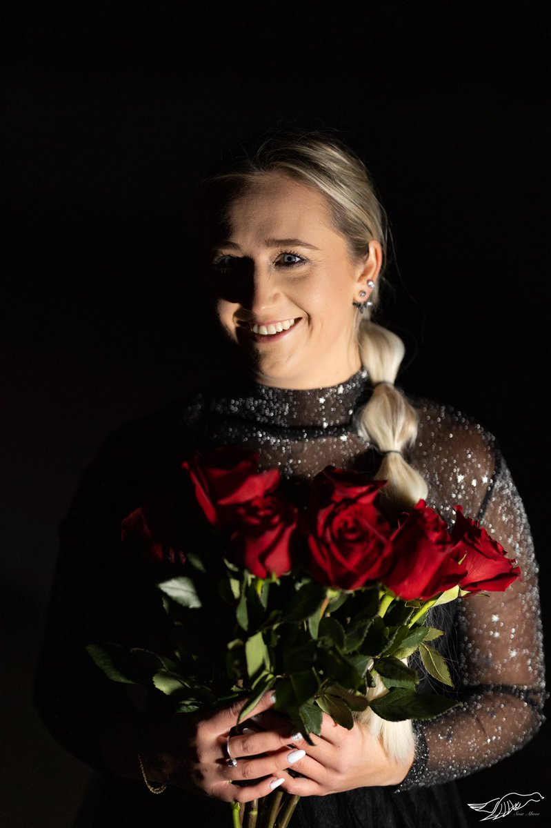 SydneePea's tweet photo. Will you accept this rose? 🌹 https://t.co/UJxGyGJTzp