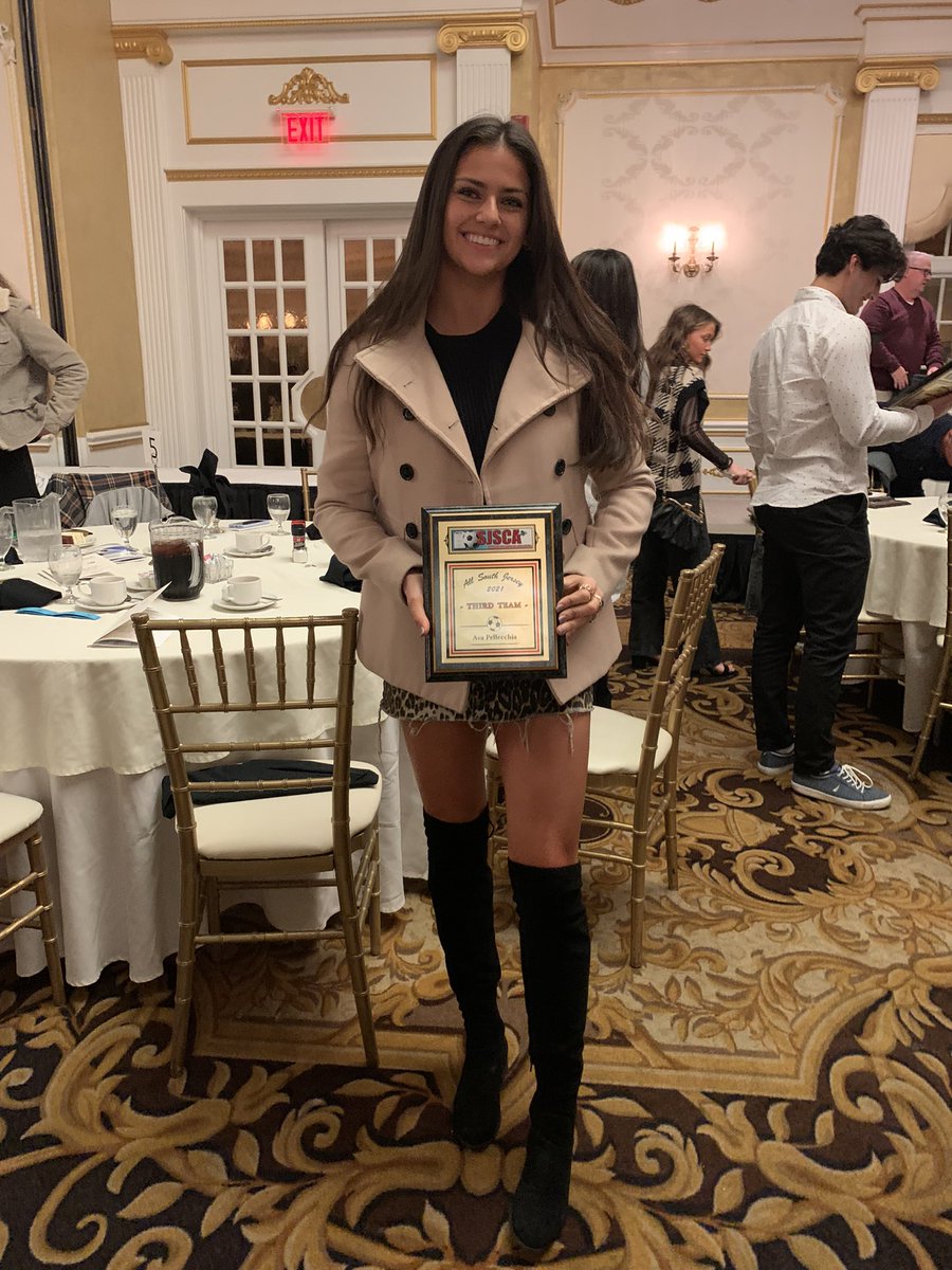 Big congrats to our senior captain Ava Pellecchia for her 3rd team All-South Jersey honors! We are so proud of you Ava! 👏🏻❤️👏🏻 <a href="/fallon_coach/">Coach_Fallon</a> <a href="/HadTwpSports/">HT Sports</a> <a href="/TheColonialCon1/">TheColonialConference</a>